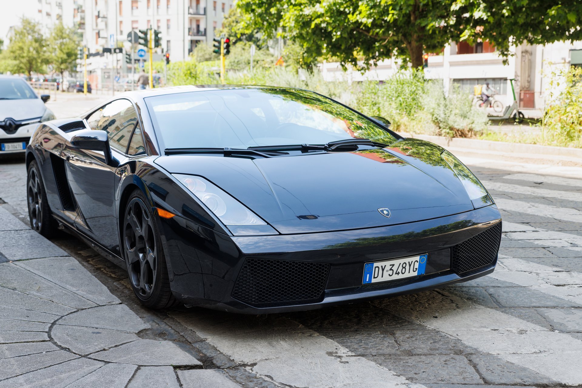 Black Lamborghini Gallardo supercar
